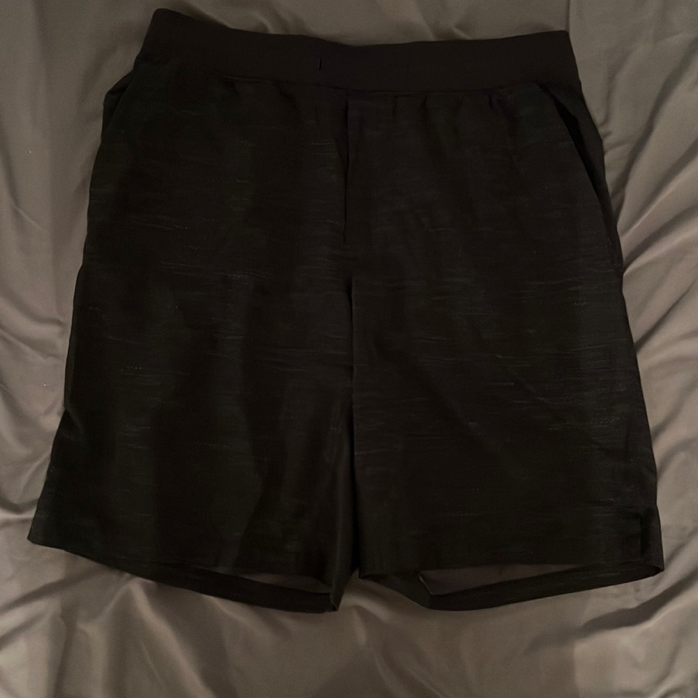 Lululemon Men’s Black T.H.E. Shirt 9”